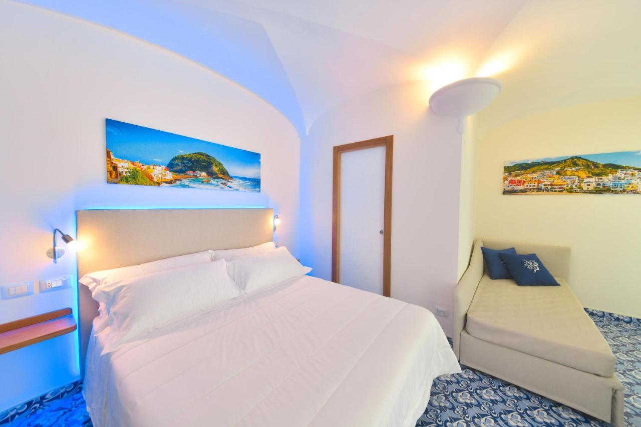 Ischia Mavilan Luxury Apartments エクステリア 写真